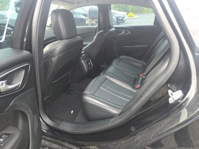 2017 Chrysler 200 Limited