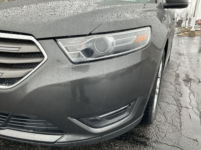 2018 Ford Taurus SEL