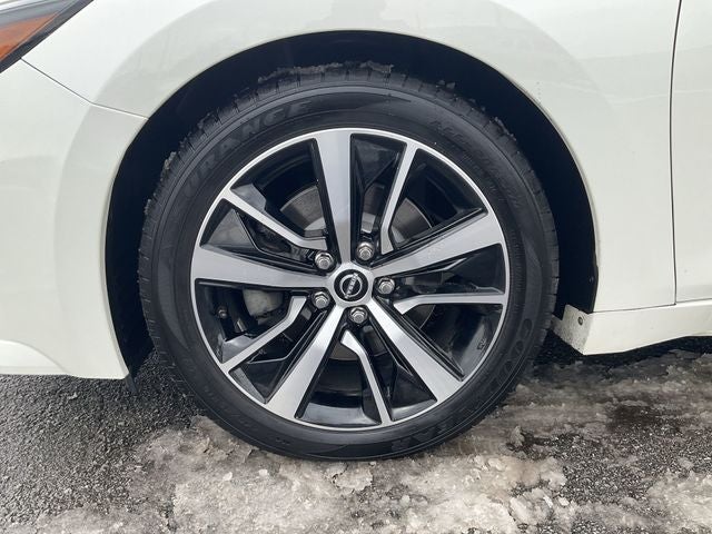 2023 Nissan Maxima SV