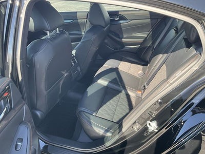 2023 Nissan Maxima SR