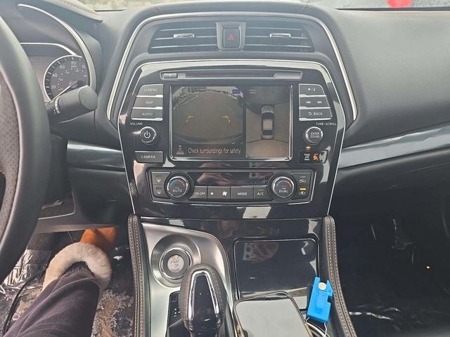 2023 Nissan Maxima SR