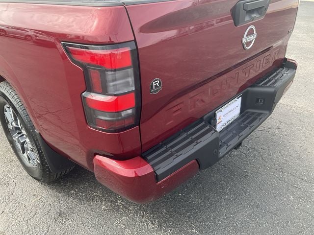 2024 Nissan Frontier SL