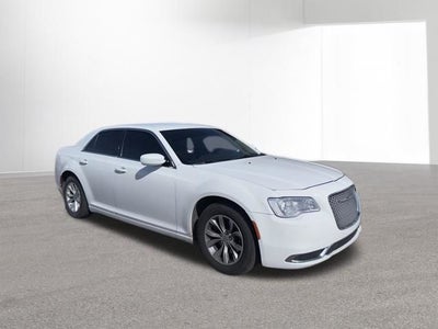 2016 Chrysler 300 Limited