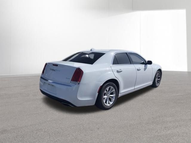 2016 Chrysler 300 Limited