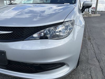 2023 Chrysler Voyager LX