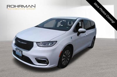 2023 Chrysler Pacifica Hybrid Touring L