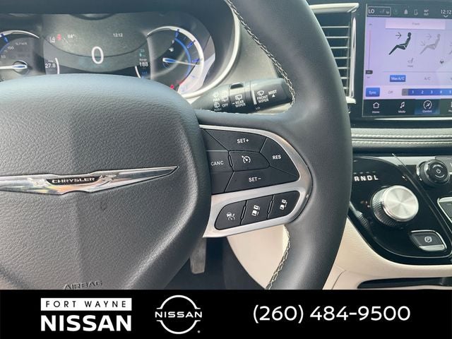 2023 Chrysler Pacifica Hybrid Touring L