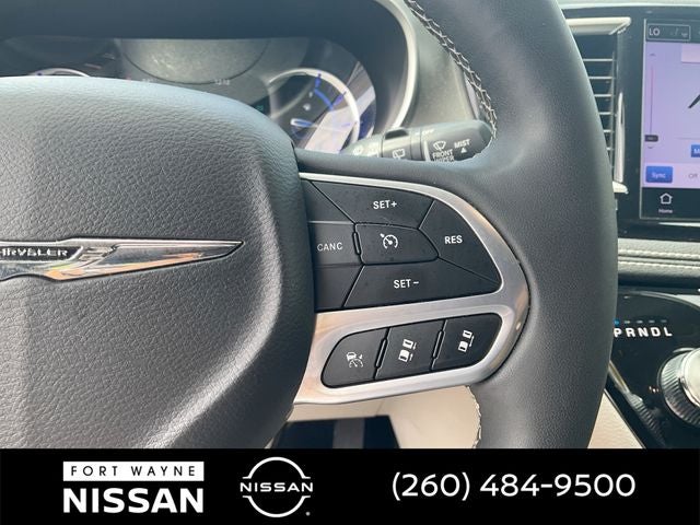 2023 Chrysler Pacifica Hybrid Touring L