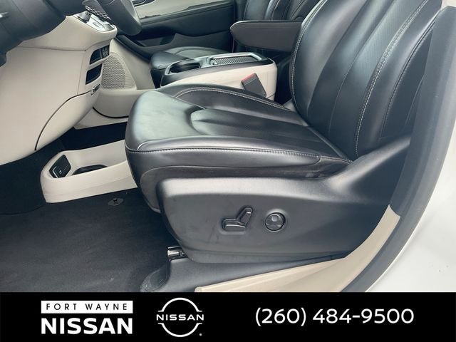 2023 Chrysler Pacifica Hybrid Touring L