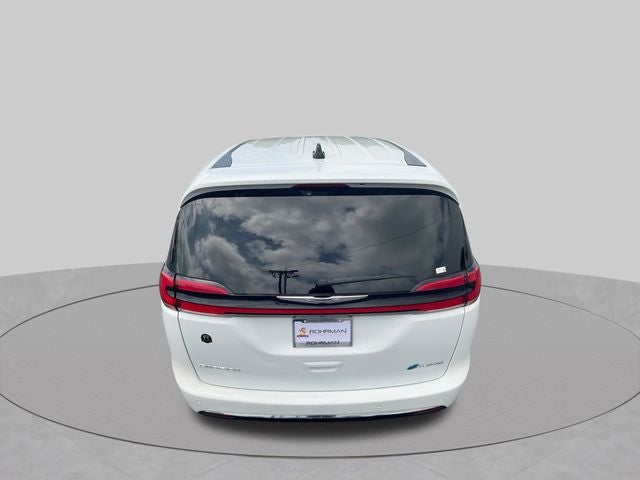 2023 Chrysler Pacifica Hybrid Touring L