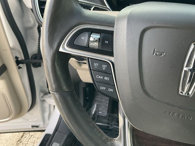 2019 Lincoln Nautilus Select