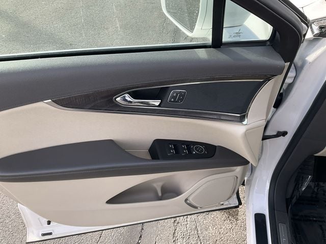 2019 Lincoln Nautilus Select