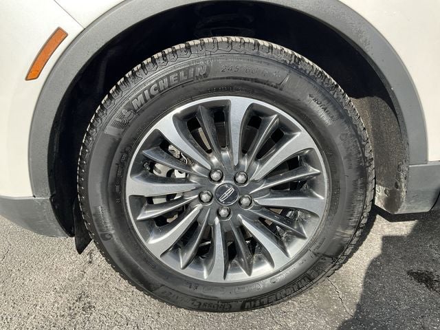 2019 Lincoln Nautilus Select