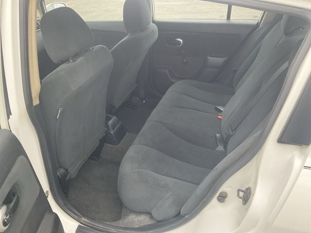 2010 Nissan Versa 1.8 S