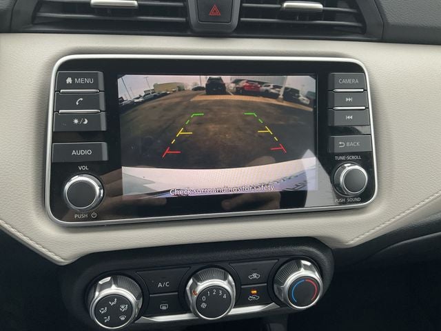 2022 Nissan Versa 1.6 SV