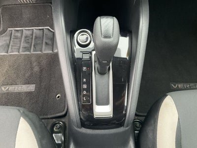 2022 Nissan Versa 1.6 SV