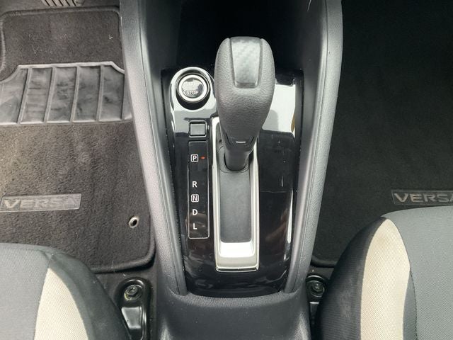 2022 Nissan Versa 1.6 SV