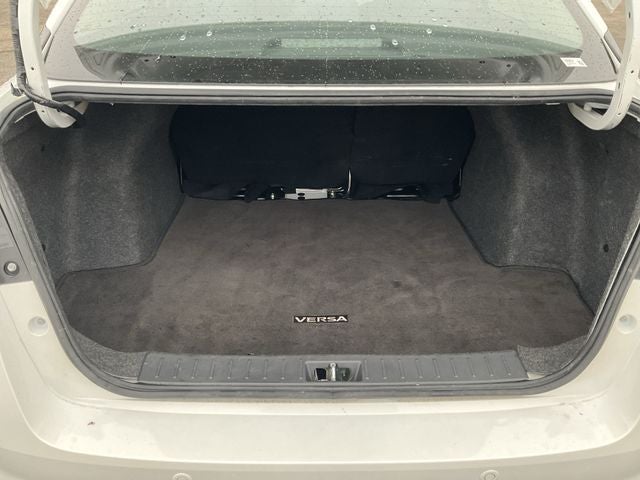 2022 Nissan Versa 1.6 SV