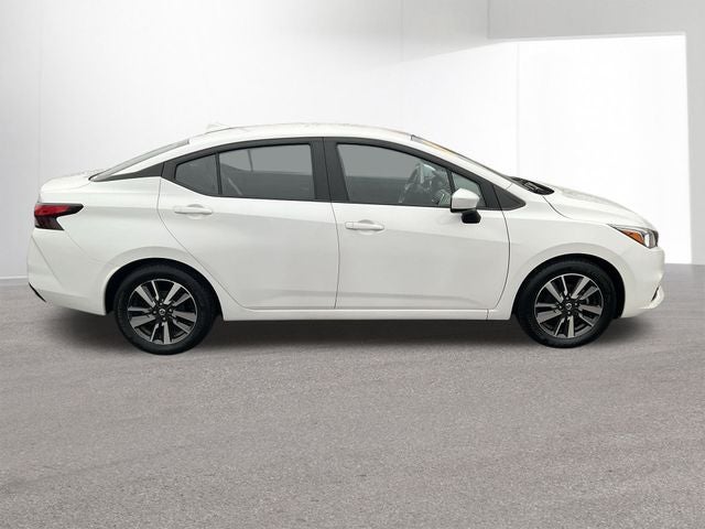 2022 Nissan Versa 1.6 SV
