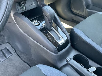 2024 Nissan Versa 1.6 SV