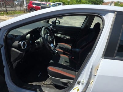 2024 Nissan Versa 1.6 SR