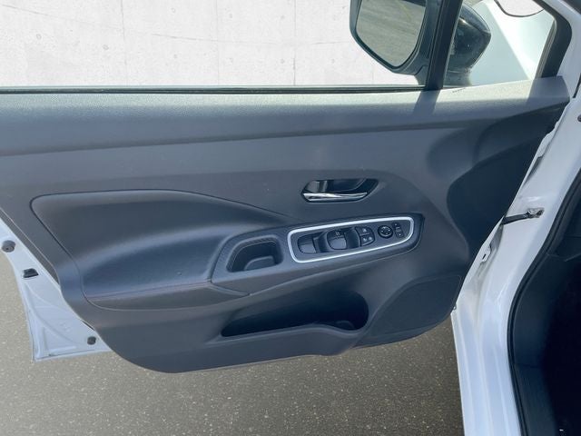 2024 Nissan Versa 1.6 SR
