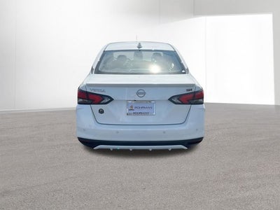 2024 Nissan Versa 1.6 SR
