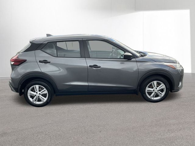 2022 Nissan Kicks S
