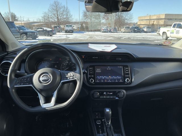 2022 Nissan Kicks SV