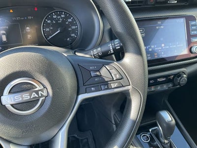 2022 Nissan Kicks SV