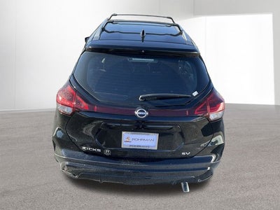 2022 Nissan Kicks SV