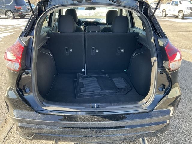 2022 Nissan Kicks SV