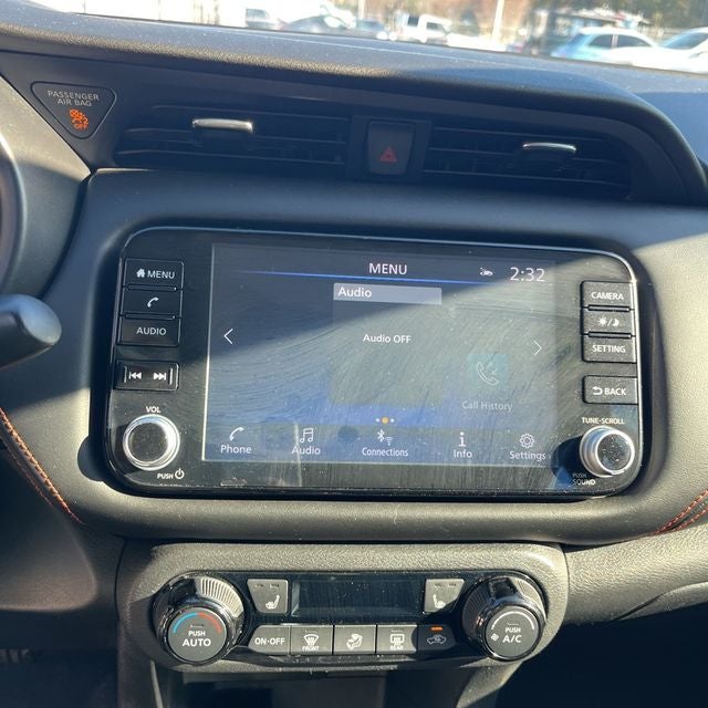 2021 Nissan Kicks SR