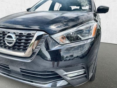 2020 Nissan Kicks SR