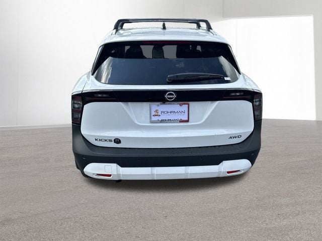 2026 Nissan Kicks SV