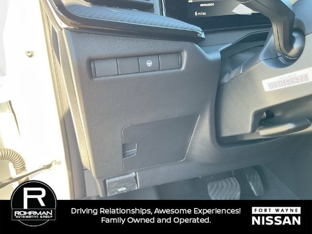 2027 Nissan Kicks SR