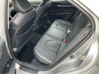 2020 Toyota Camry Hybrid XLE