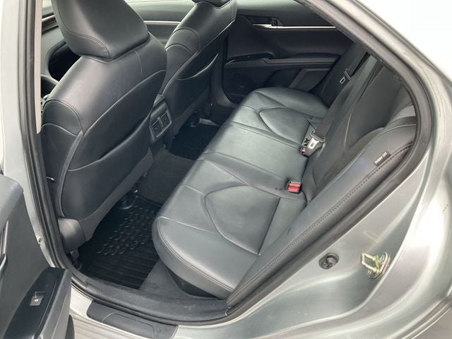 2020 Toyota Camry Hybrid XLE