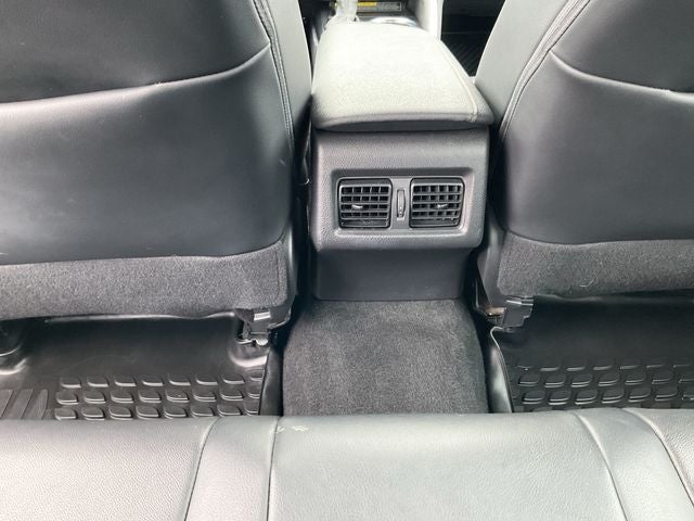 2020 Toyota Camry Hybrid XLE