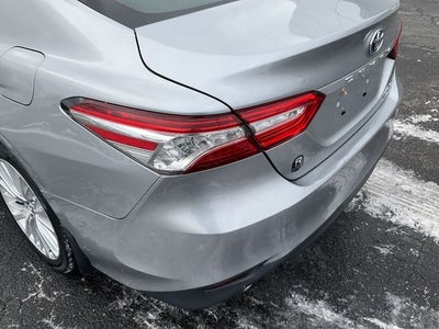 2020 Toyota Camry Hybrid XLE