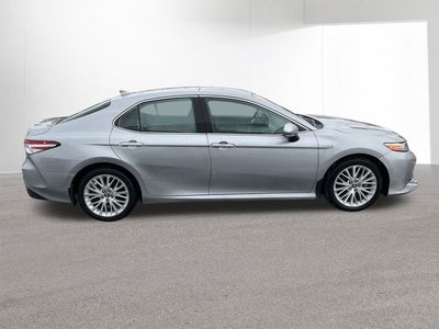 2020 Toyota Camry Hybrid XLE