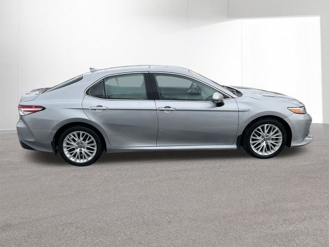 2020 Toyota Camry Hybrid XLE