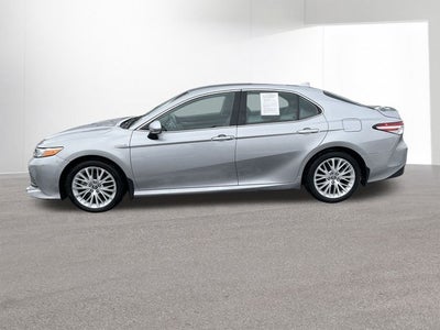 2020 Toyota Camry Hybrid XLE