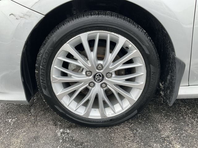 2020 Toyota Camry Hybrid XLE