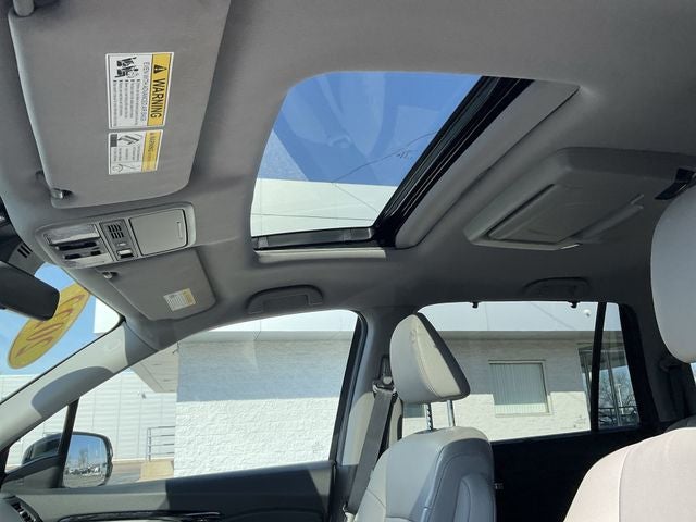 2022 Honda Pilot Touring 8 Passenger