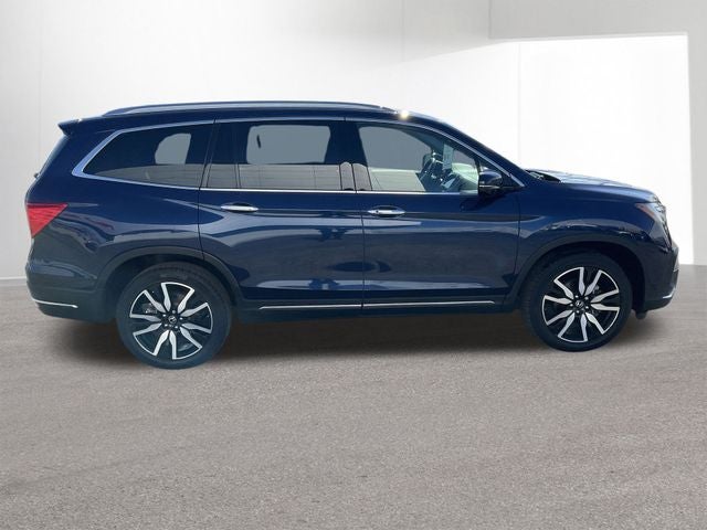 2022 Honda Pilot Touring 8 Passenger