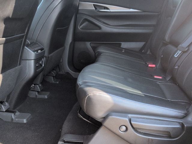 2022 INFINITI QX60 LUXE