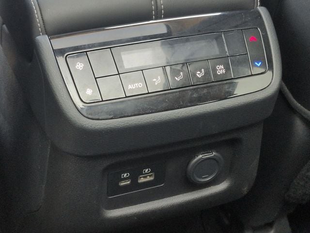 2022 INFINITI QX60 LUXE