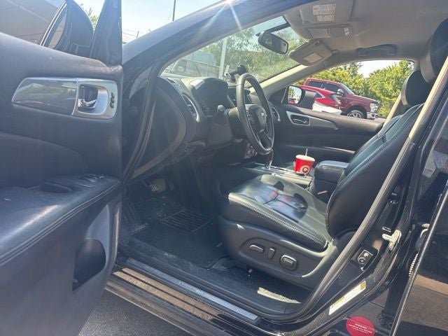 2017 Nissan Pathfinder SL