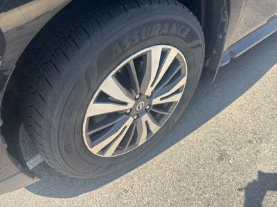 2017 Nissan Pathfinder SL